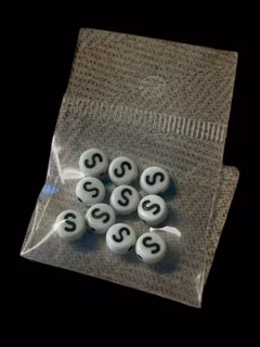 Bokstavspärla, 7mm, vit, S - 10st