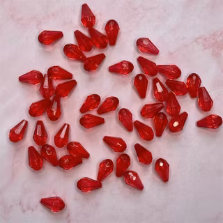 Droppe, röd, 8x13mm - 50st