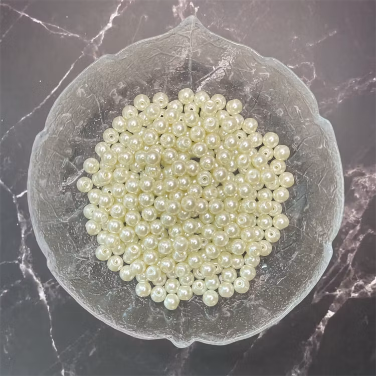 Vaxad glaspärla, off white, 8mm - 50st