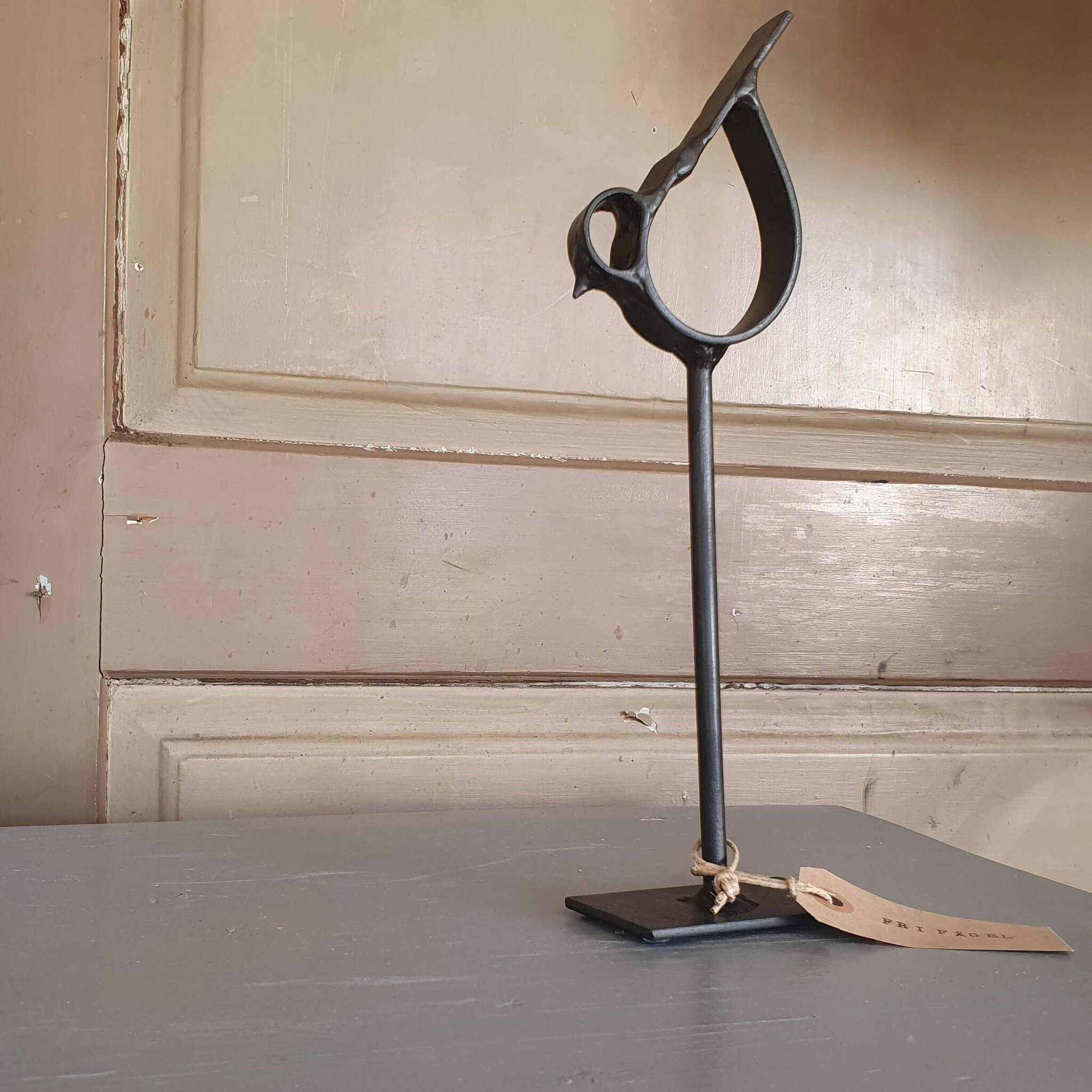 Fri Fågel, linoljebränt smide. Ca 30 cm.