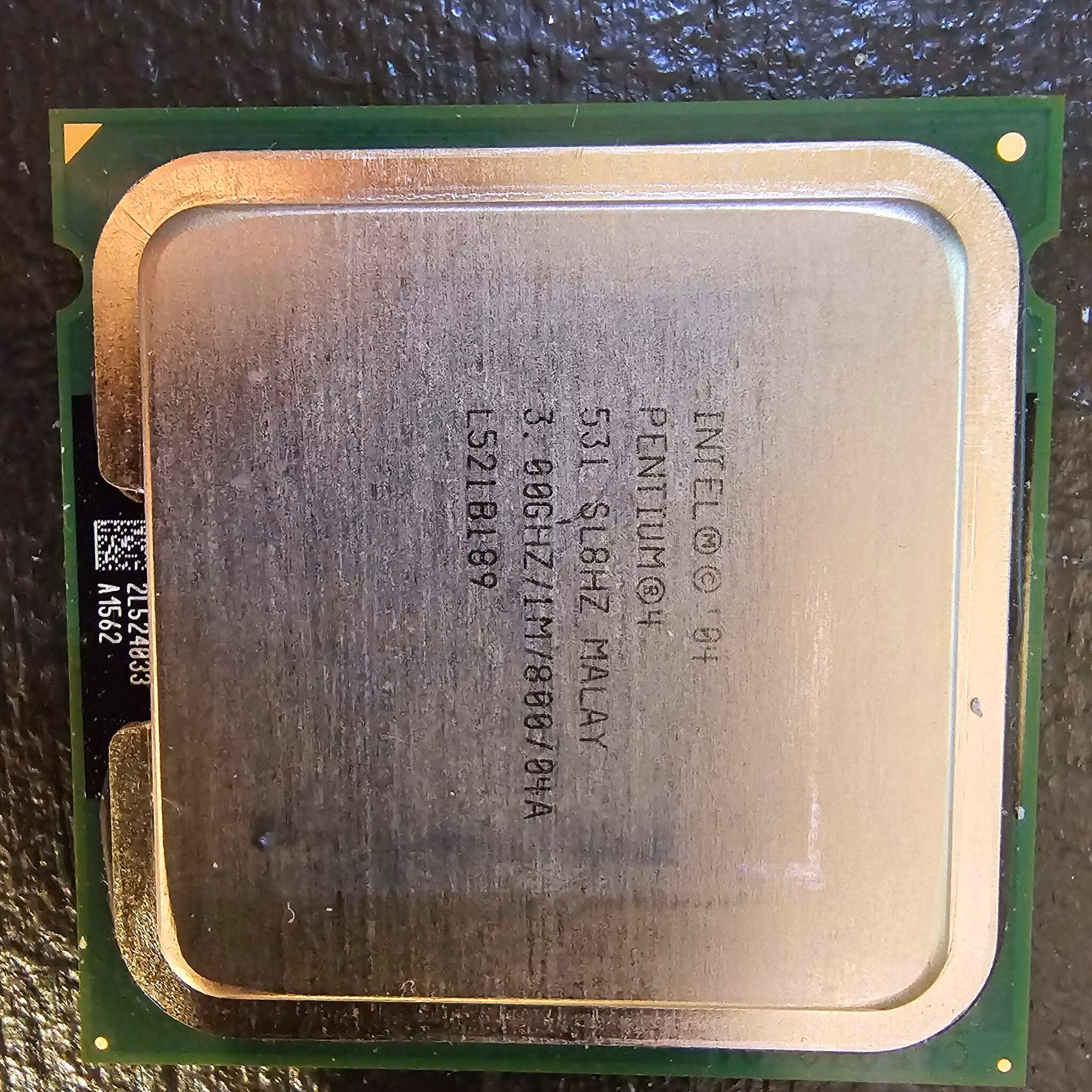 Intel® Pentium® 4 Processor supporting HT Technology 3.00 GHz, 1M Cache, 800 MHz FSB