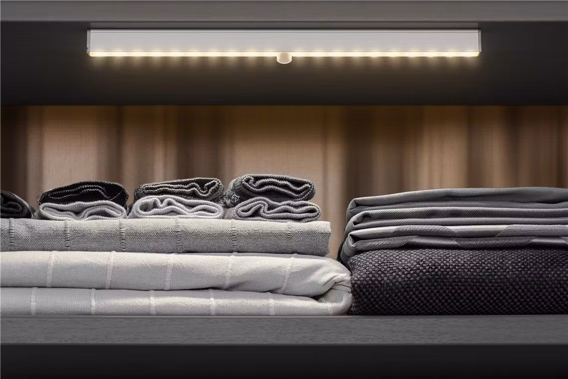 LED-underskapslampe med bevegelsessensor