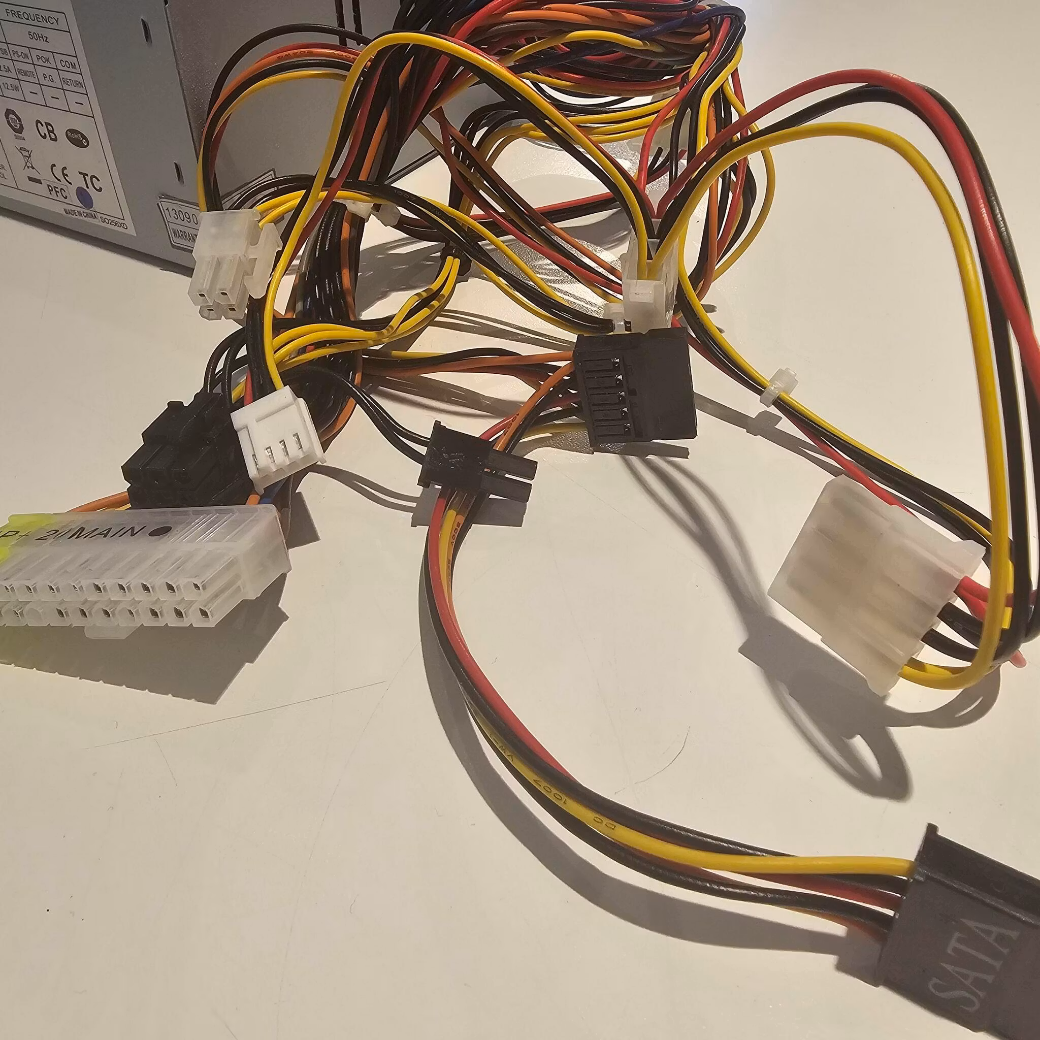 Vintage Soly tech PSU 450W 20+4pin M/B x1, 4pin+12V CPU x1, Peripheral x 6, Floppy x 2