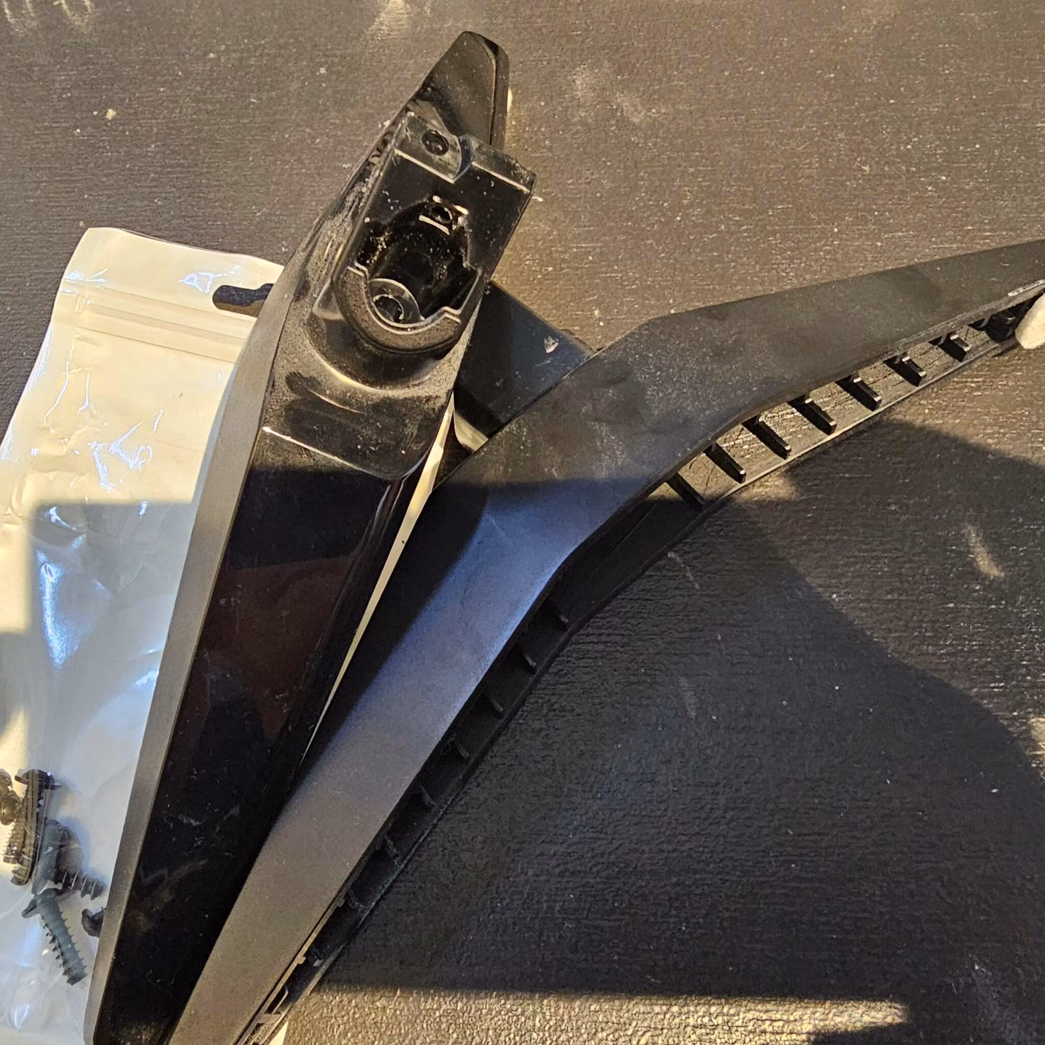 Føtter for Grundig TV 49 VLX 6820 BP