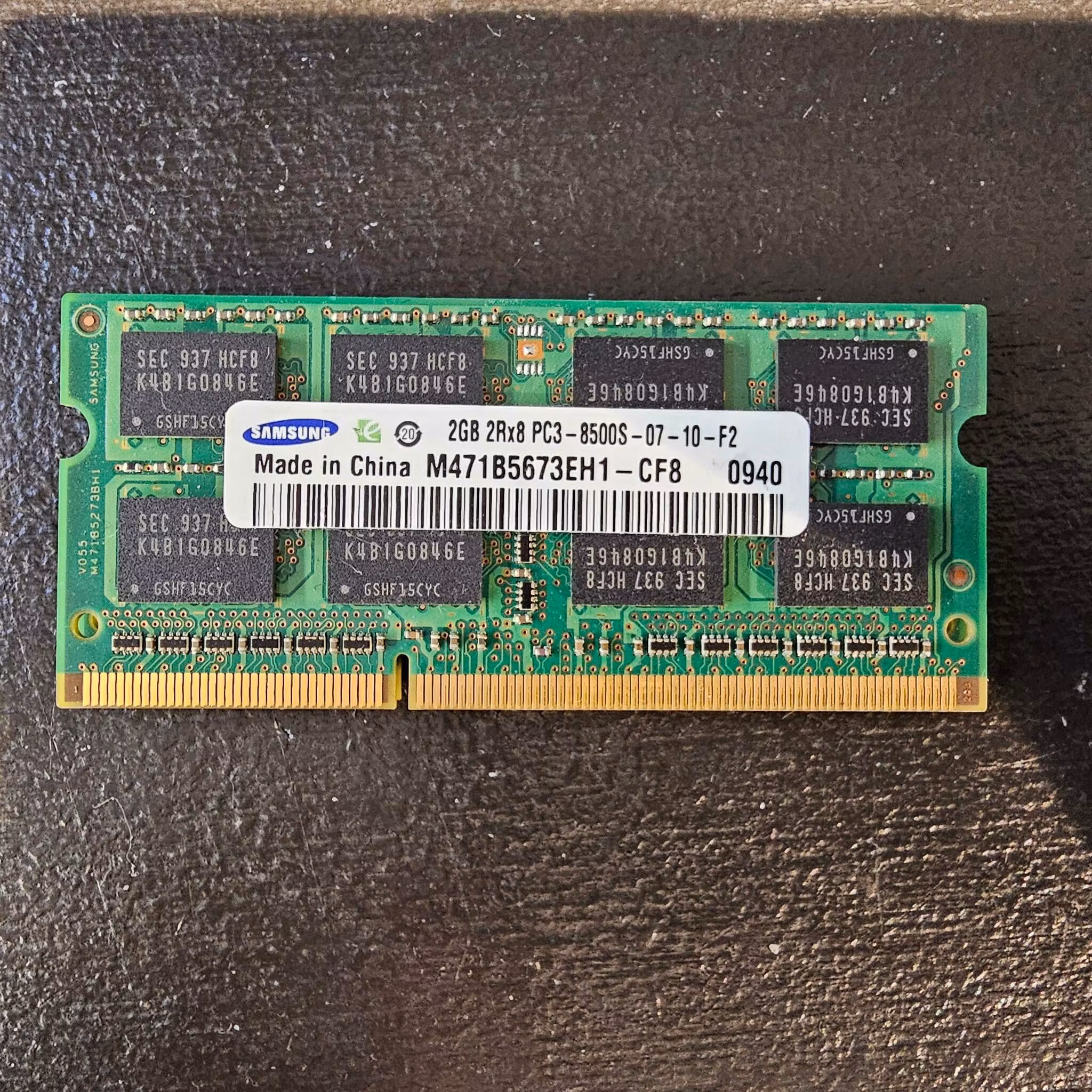Samsung 2GB PC3-8500 m471b5673eh1