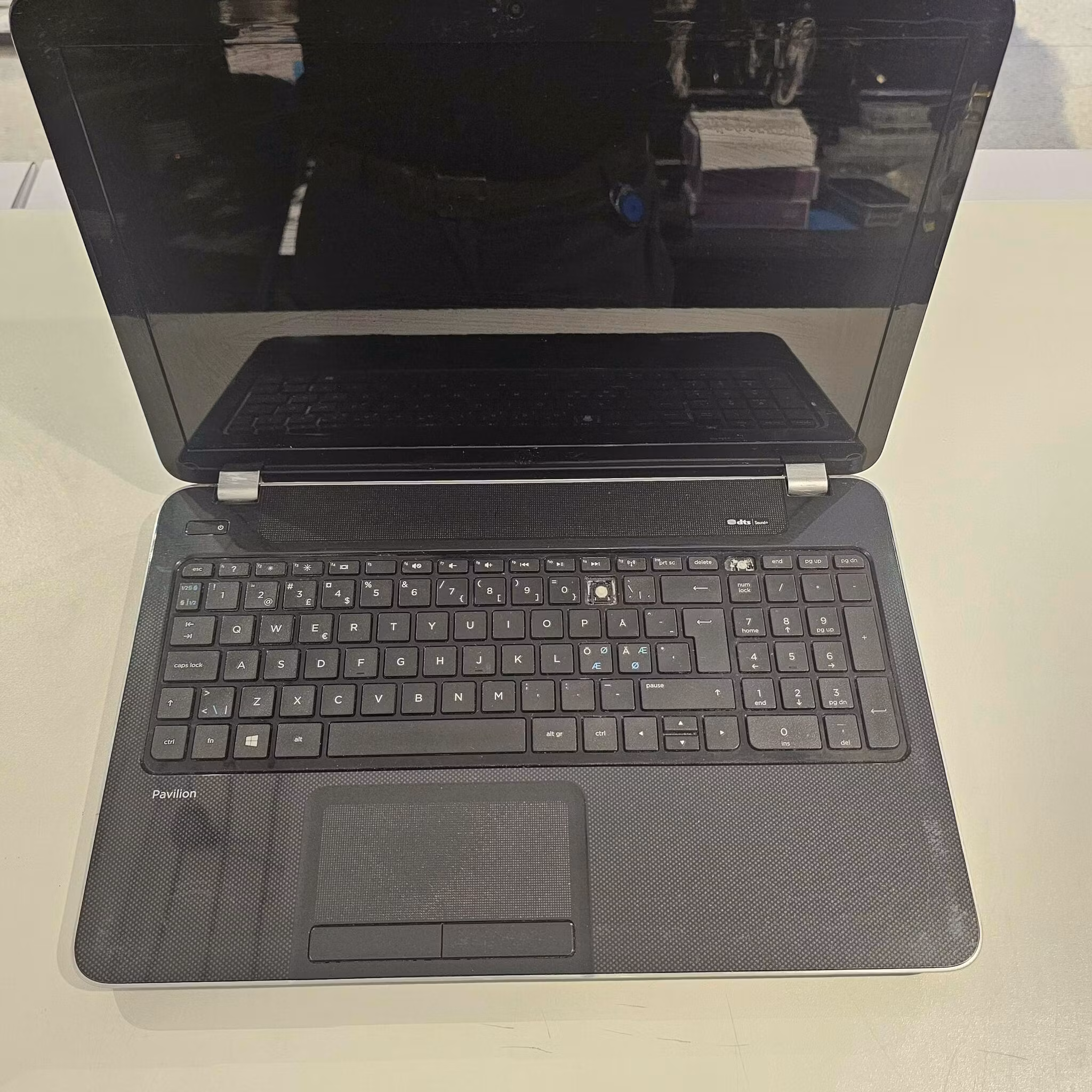 HP Pav 15,6" Bærbar PC I5, 2,6GhZ, 8GB RAM, 480GB, Win11H, DVD