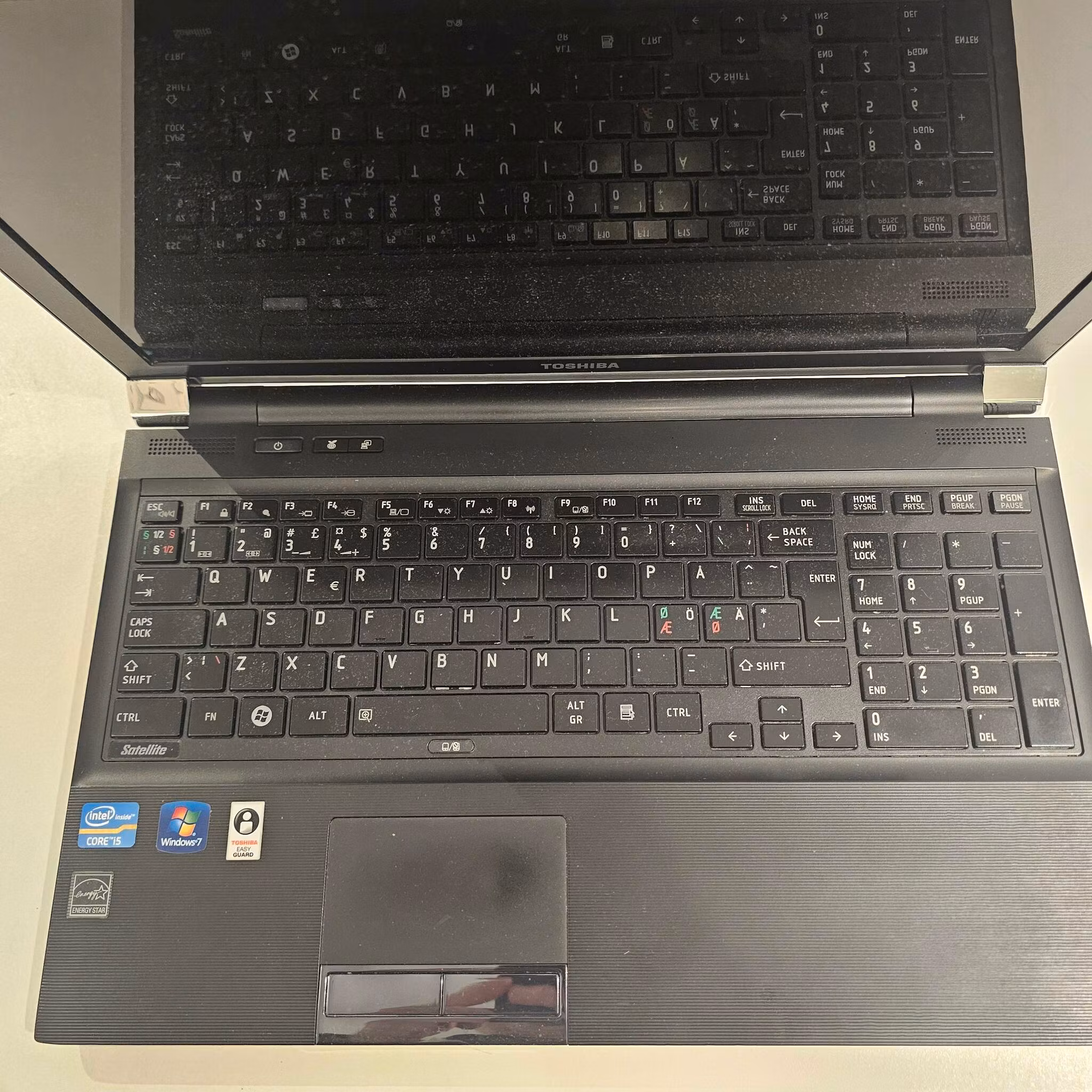 Toshiba Satelilite R850-10F Intel-I5 120GB SSD CD/DVD - NO OS