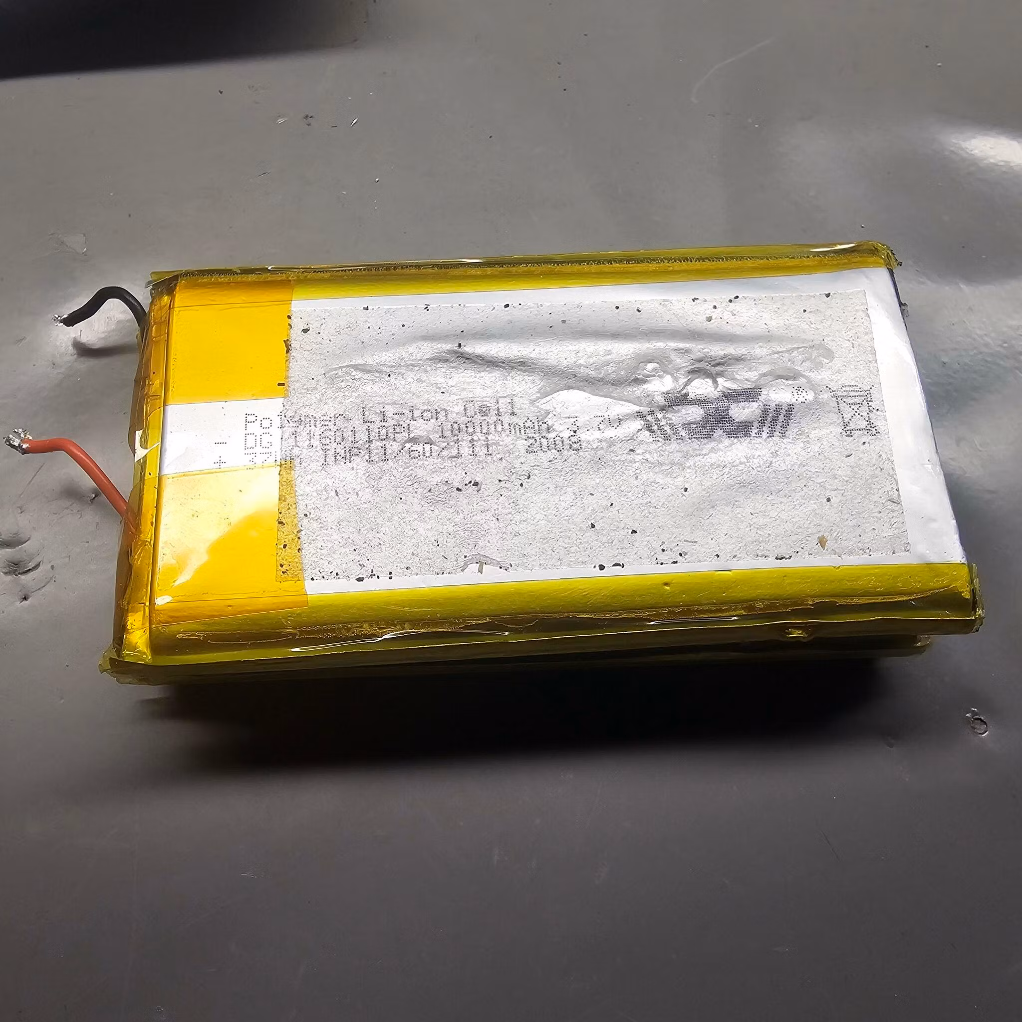 20000mAh Battery - 2X 3.7v 10000mah Rechargeable Li-polymer Li Battery