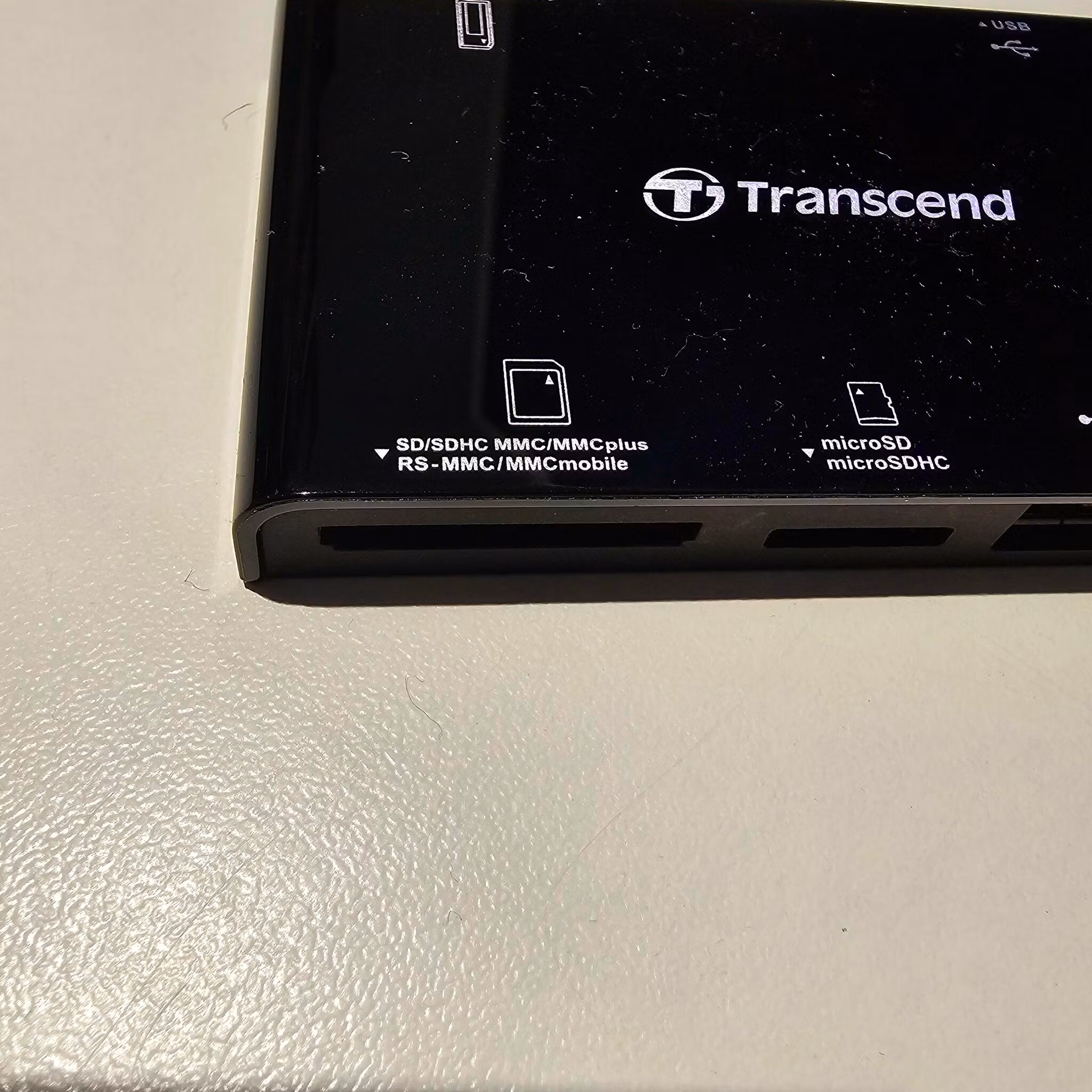 USB Minnekortleser for SD/SDHC/MS/MS DUO/HG/MMC/MMCPlus RS-MMC/MMC Mobile