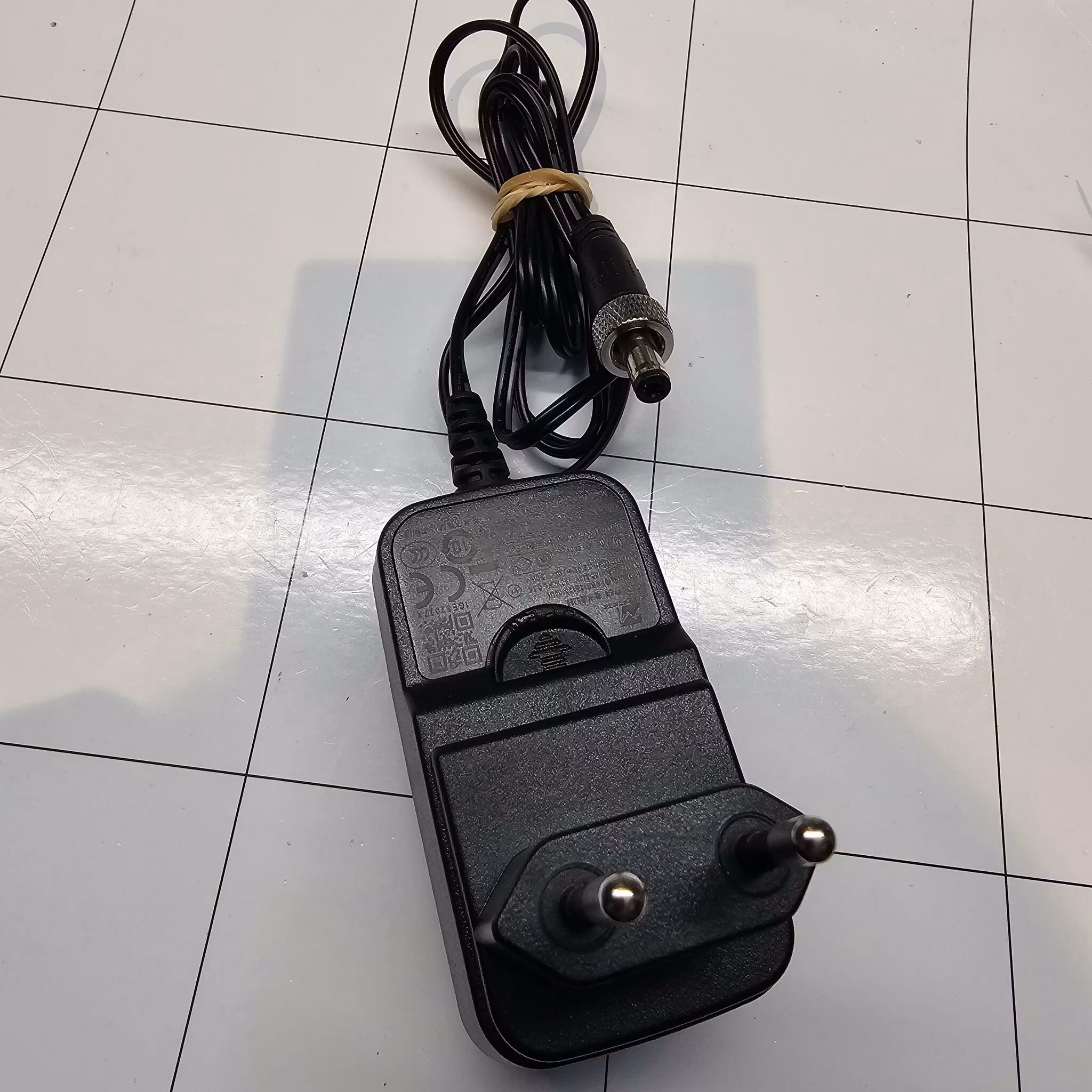 Strømforsyning 240VAC til 12VDC 1A max 12W