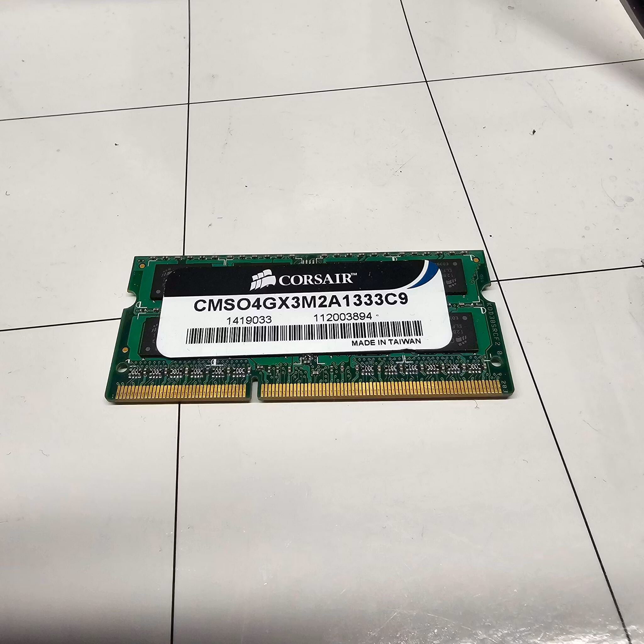 Corsair DDR3 4GB 1333MHz DDR3 204-pin SO-DIMM CMSO4GX3M2A1333C9