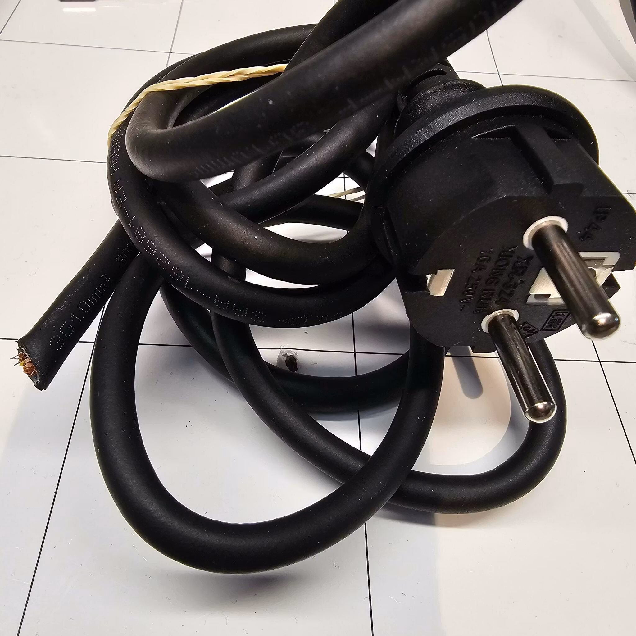 Strømkabel Han kontakt - ingen kontakt i andre enden 1.8m  kabel