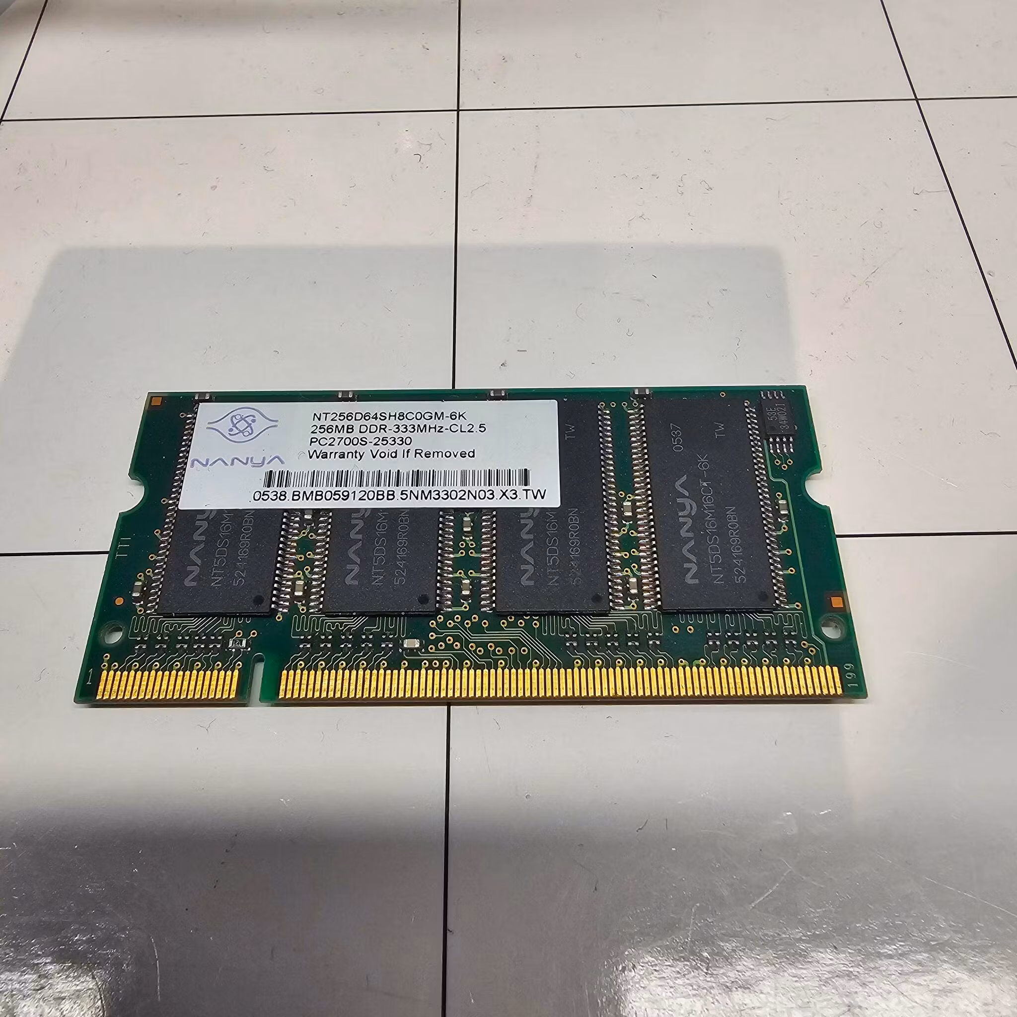 Nanya 256MB DDR-333 NT256D64SH8C0GM-6K SODIMM