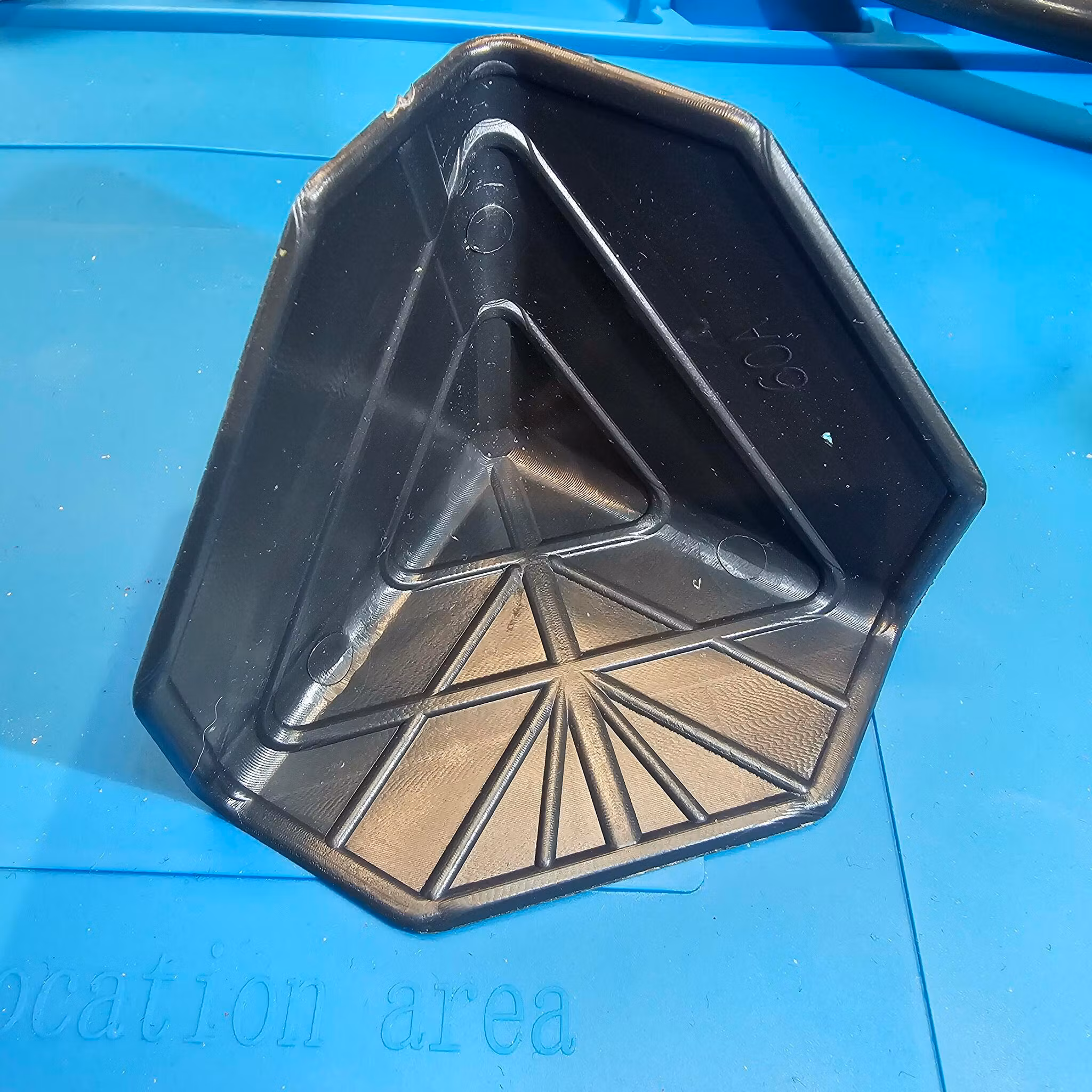 Plasthjørne for pappkasser