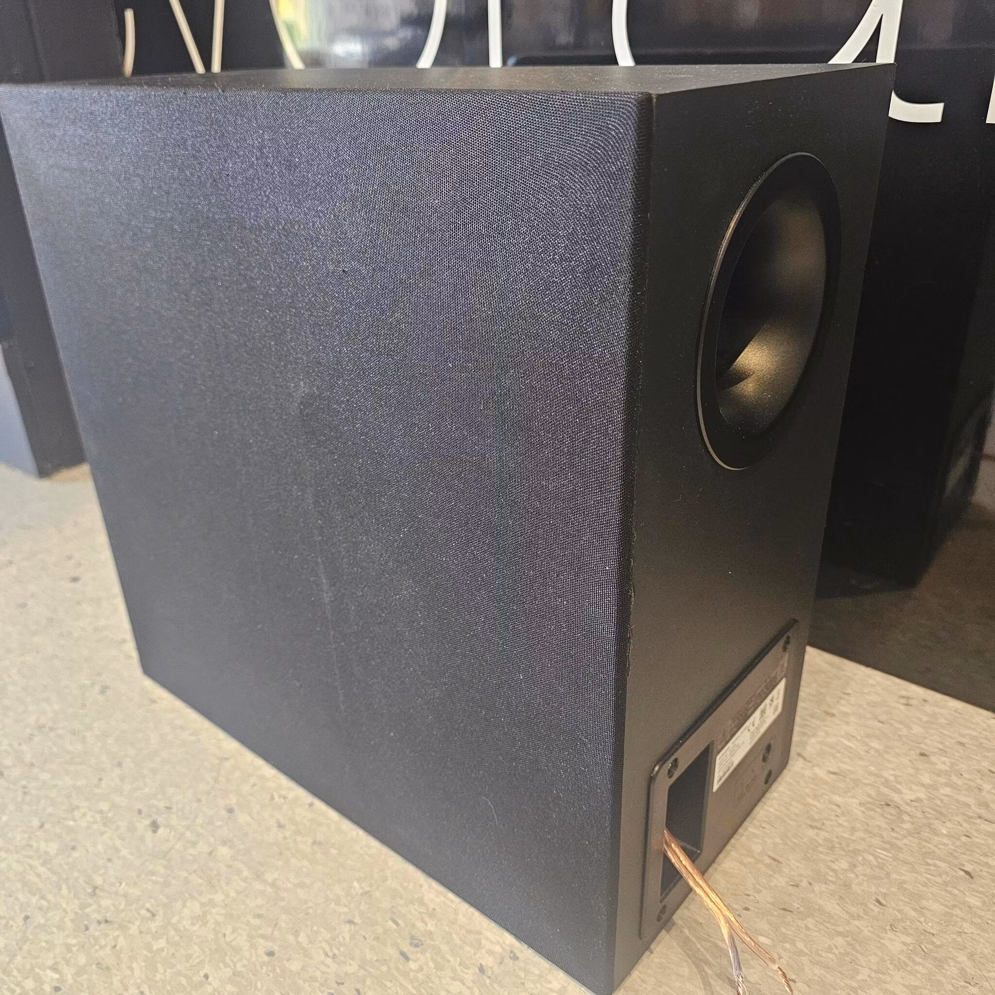 Samsung 8" SUB passive i kasse 50W RMS