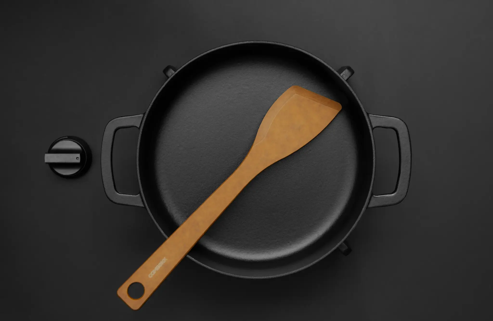 Stekespade i FSC presset tre, brun - tåler oppvaskmaskin