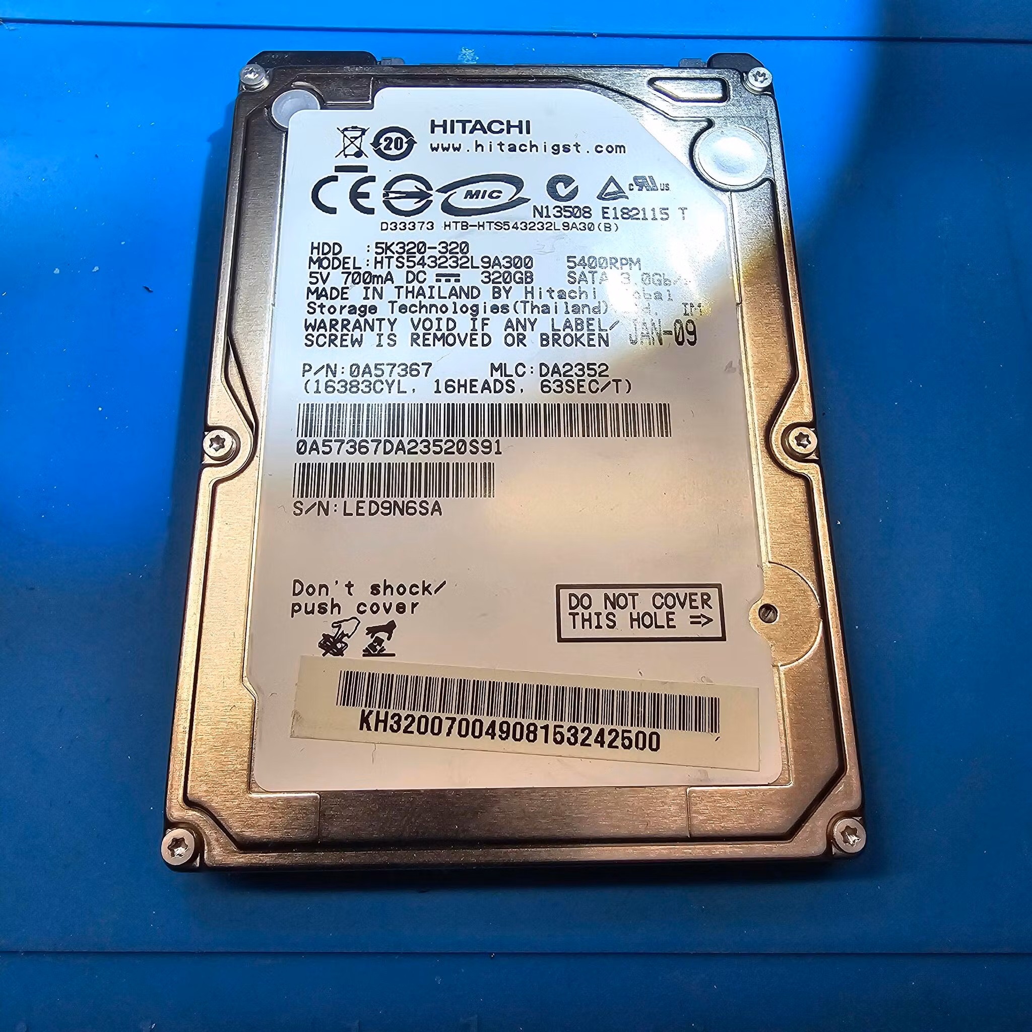 HITACHI 320GB SATA 5400rpm hdd