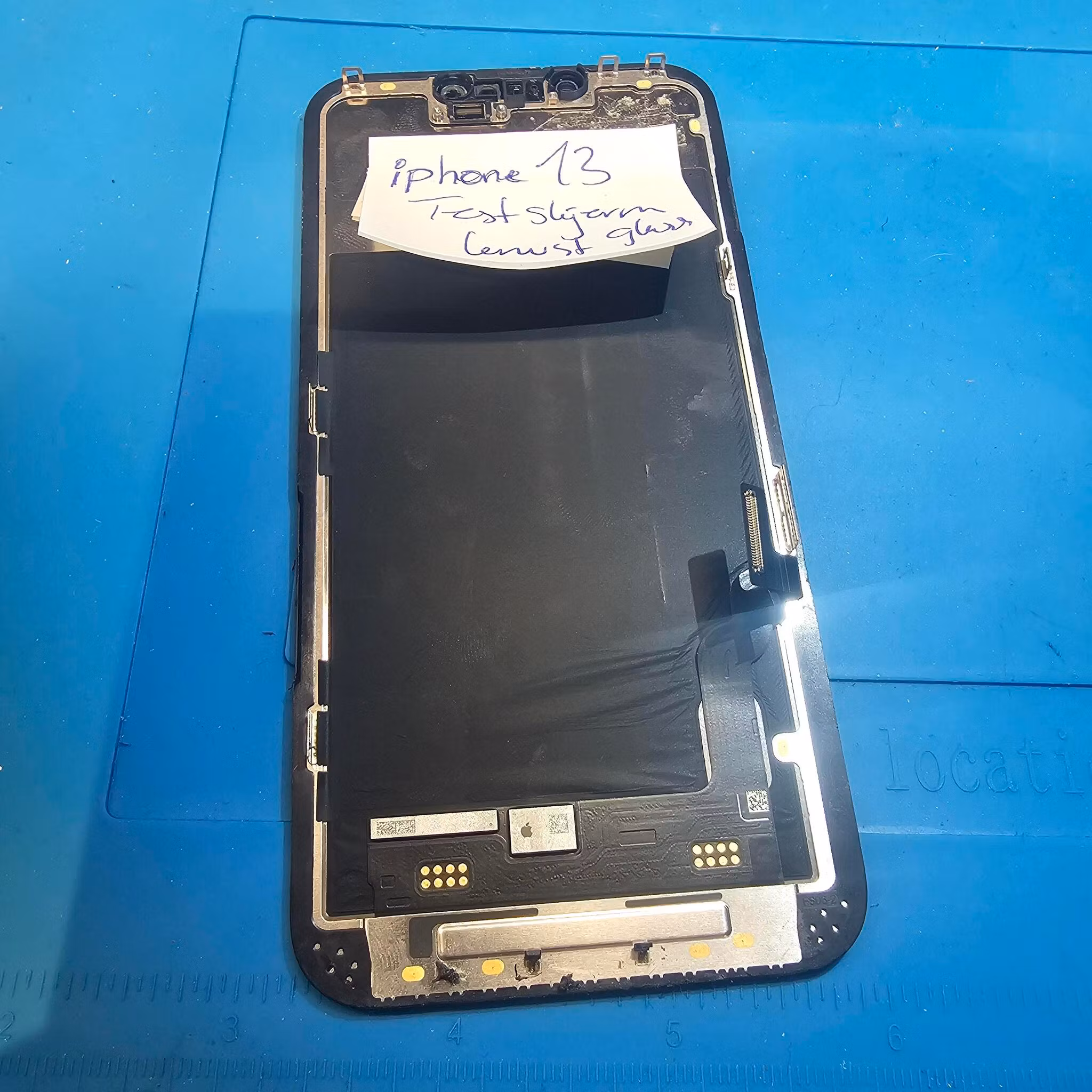 Iphone 13 testskjerm, glass litt knust