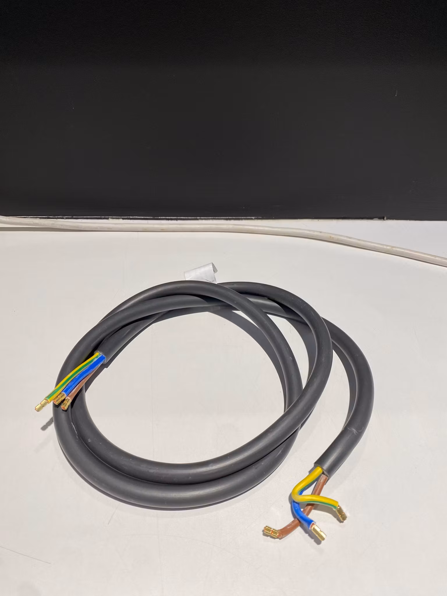 Komfyr tilkoblingsledning lengde 1,4m 3x 4mm² 300/500V