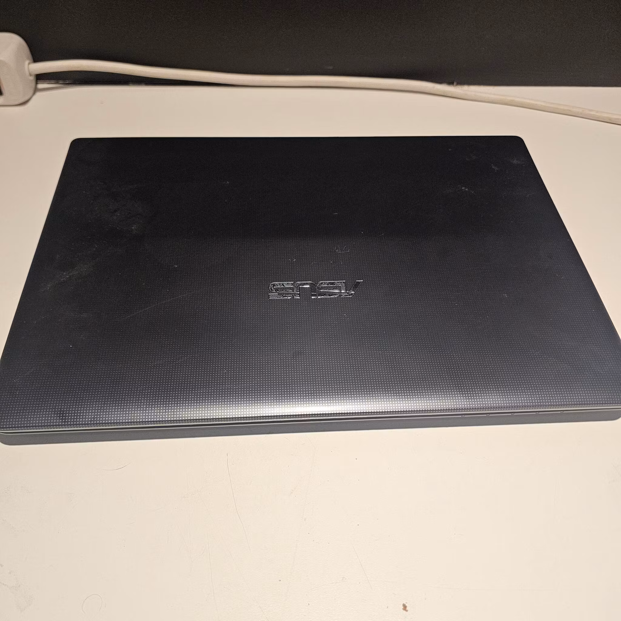 Asus 14" Intel 2,4GhZ 4GB RAM, 120GB SSD, Win11