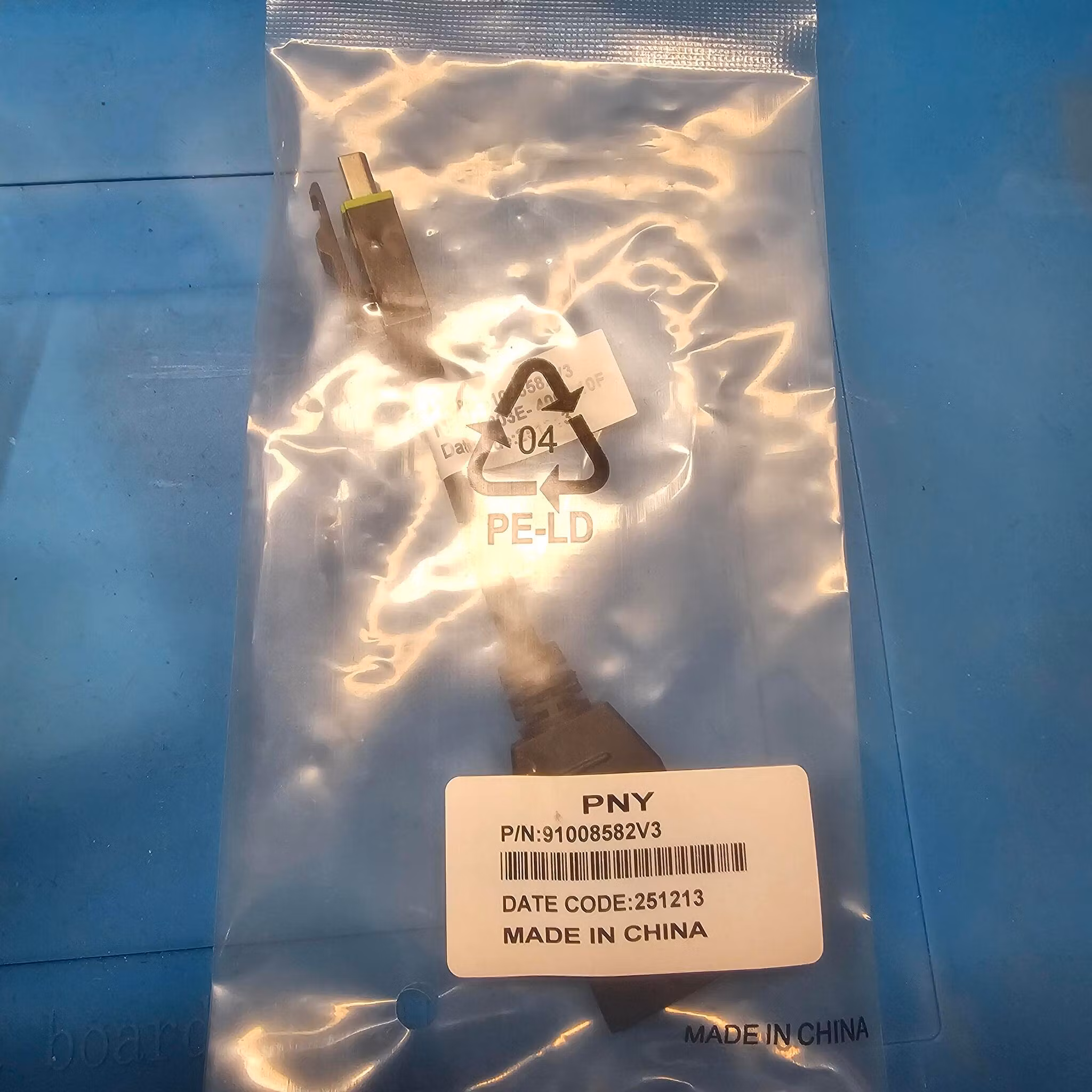 PNY Mini DisplayPort to DisplayPort Video Signal Adapter Converter ( 91008582V3 )