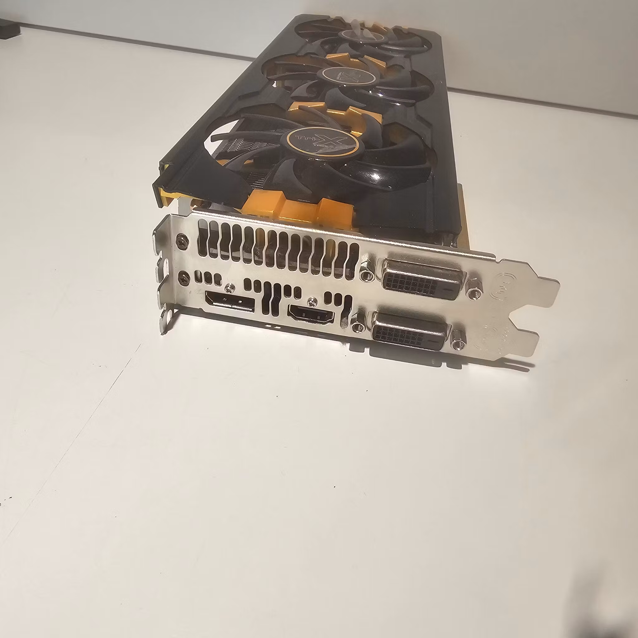Sapphire AMD Radeon R9 290 4GB GDDR5 299-2E285-100SA