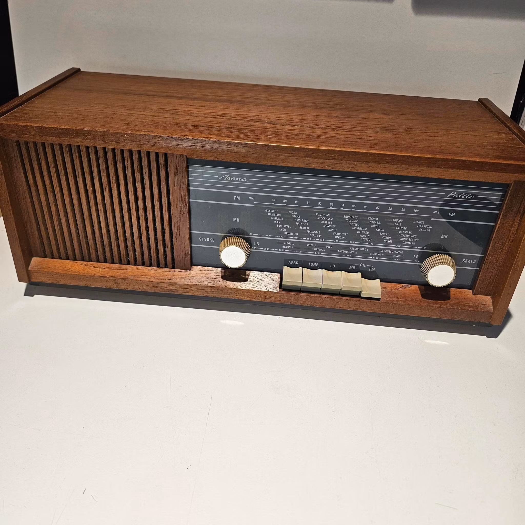 Vintage Arena FD Petite Radio FM/AM 1963/1964