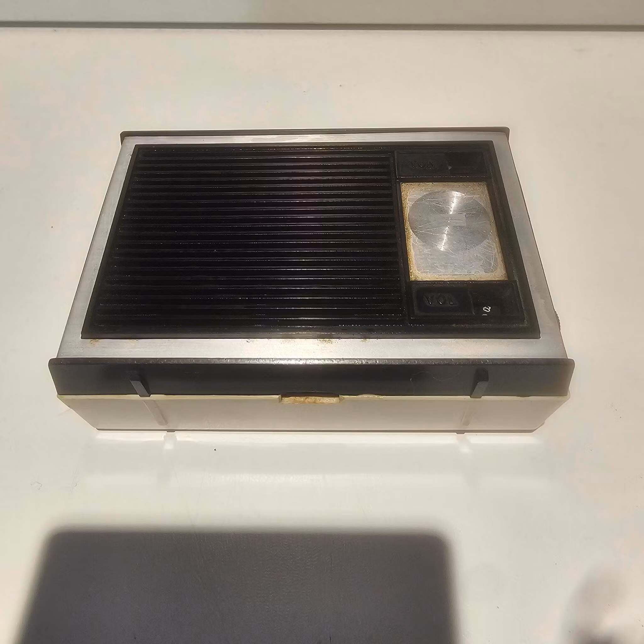 Vintage AIWA AR-614 er en bærbar transistorlommeradio 1969