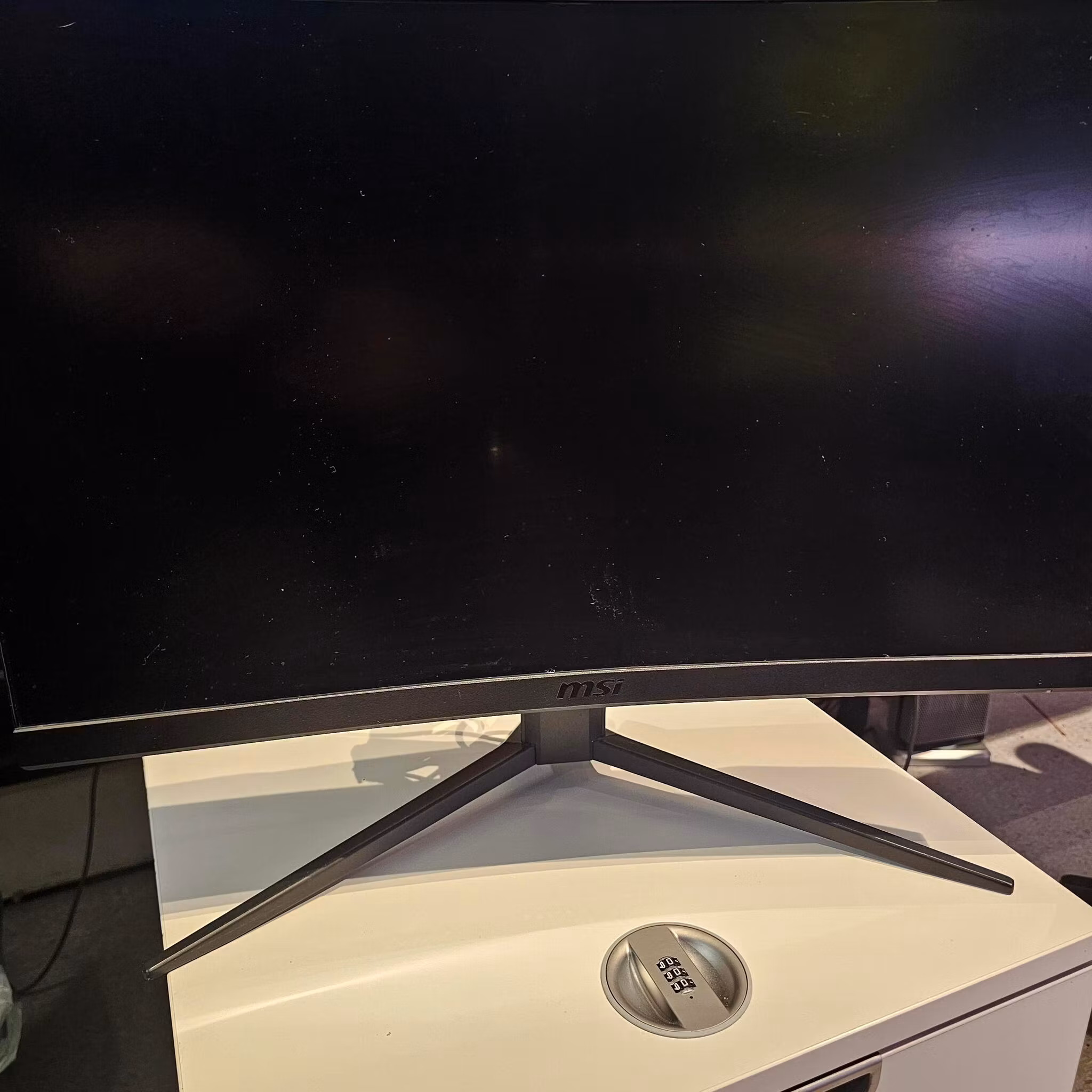MSI 24" 1500R Curved Gamingskjerm 144Hz 3000:1 1ms 1x DP, 2x HDMI 1.4b