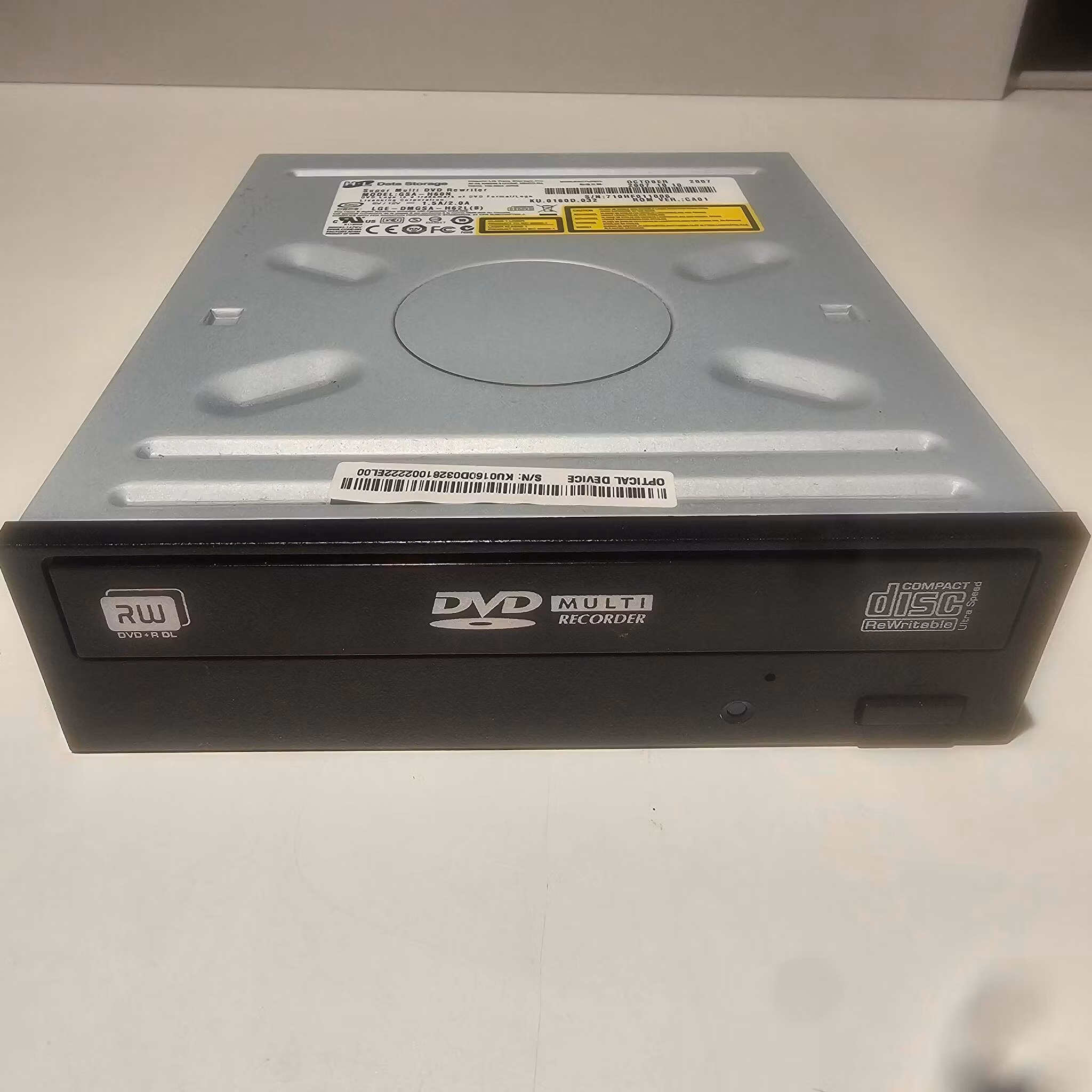 Hitachi/LG 5,25" CD / DVD brenner for stasjonær PC SATA
