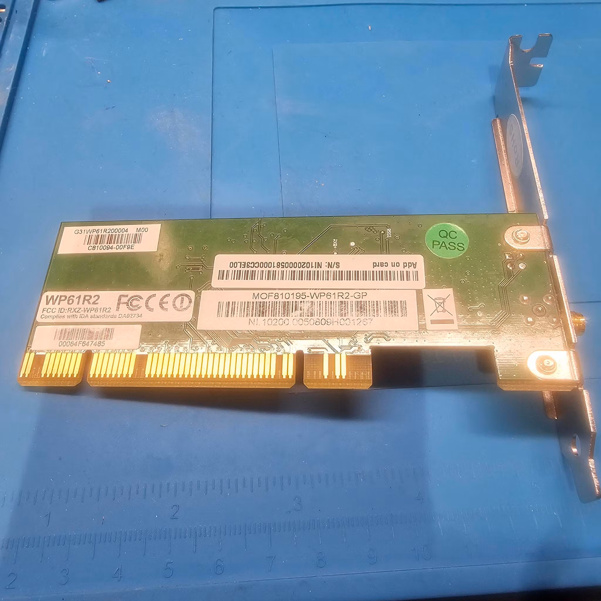 Vintage PCI Nettverkskort med antenne
