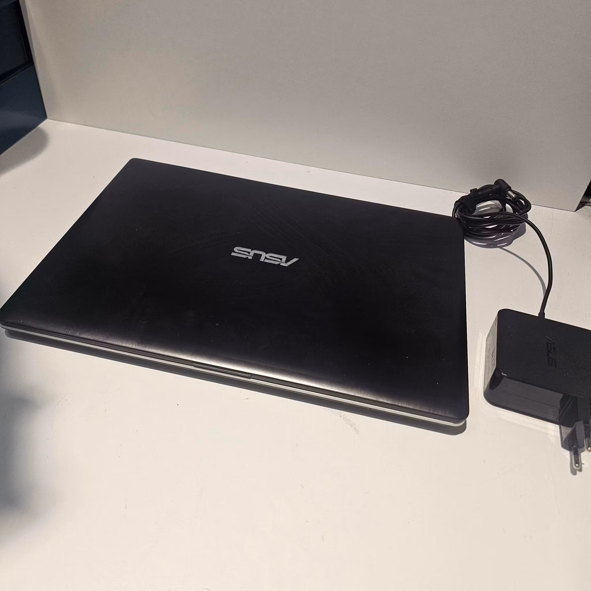 Asus bærbar PC Intel I3 1,8GHz, 4GB RAM, 240GB SSD, Win11H