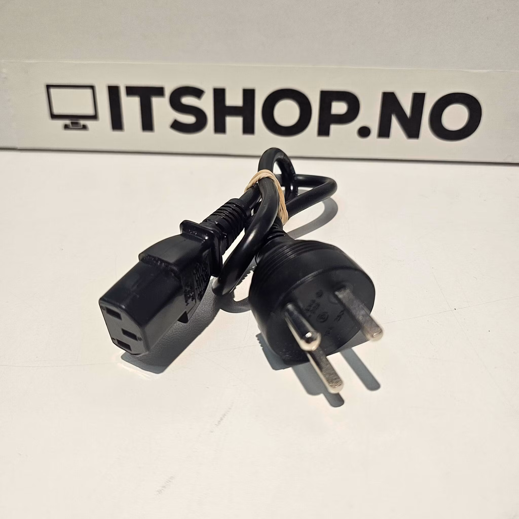 Strømkabel PC 50cm 10A 250V Ikke norsk kontakt  8121-1011