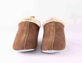 SHEPHERD® Henrik tofflor Antique cognac