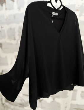 Svart Blus - Ajlajk