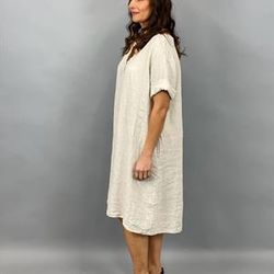 HILDUR Klänning i linne med v-hals, beige