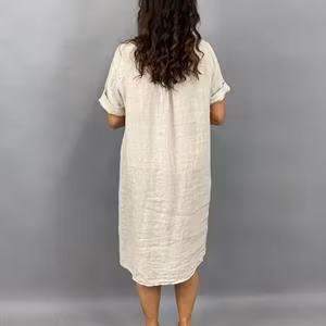 HILDUR Klänning i linne med v-hals, beige