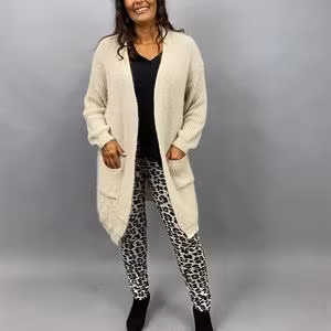IDUN Fluffig långkofta med fickor, beige
