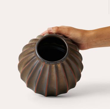 SALON LARGE ROUND VASE, BRONZE