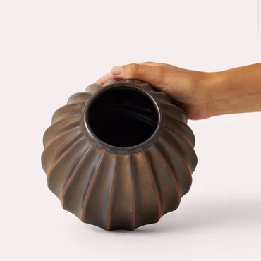 SALON LARGE ROUND VASE, BRONZE