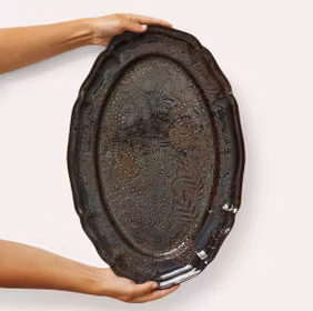 LARGE OVAL DISH, FIG