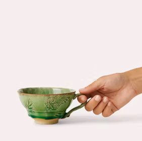 Cup with handle, seaweed