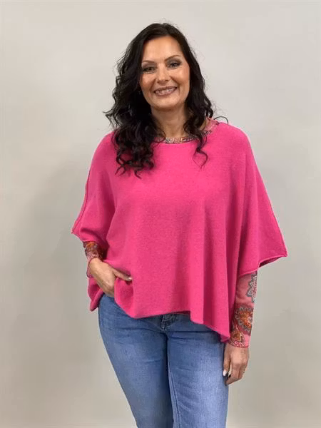 NESSA Stickad poncho-tröja med vid arm