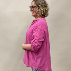 SANDRA Bomullsblus med knappar, Cerise