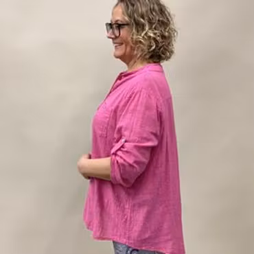 SANDRA Bomullsblus med knappar, Cerise