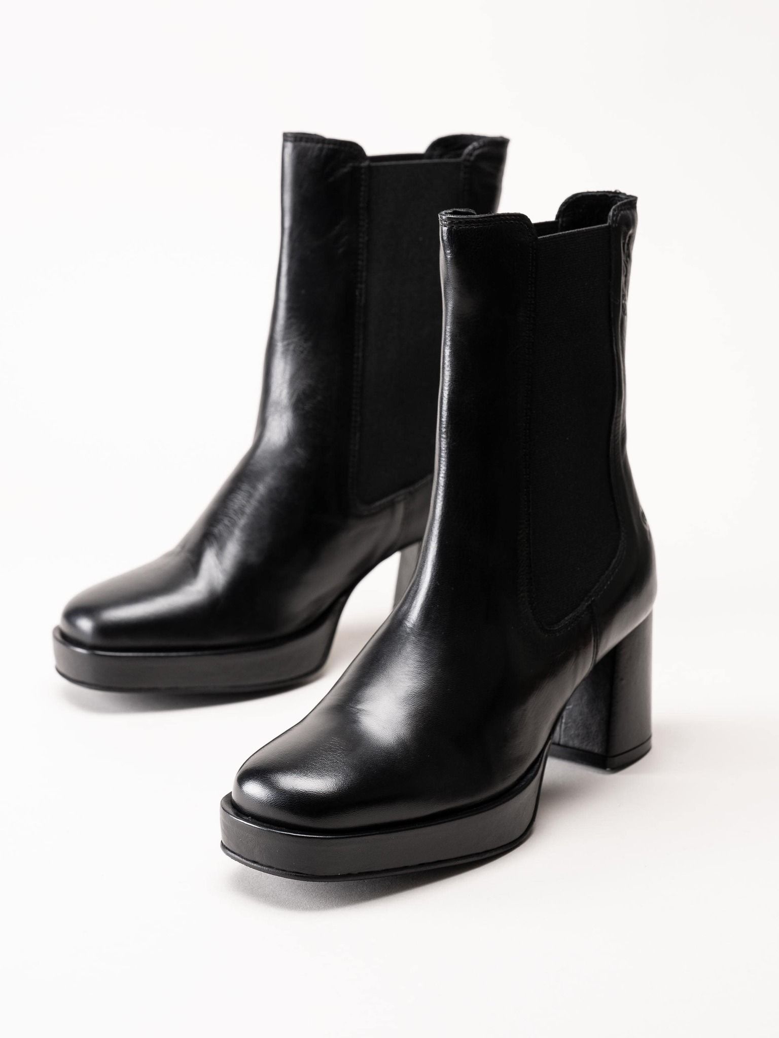ROSA NEGRA - Svarta platåboots i skinn