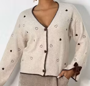 Jane heart cardigan beige (Kommer snart)