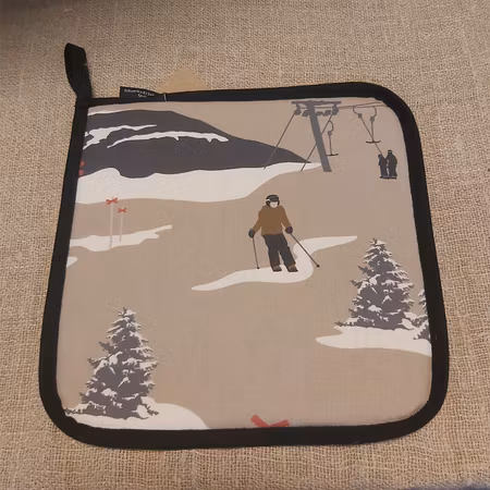 Vintervaara grytlapp – beige 22 × 22 cm