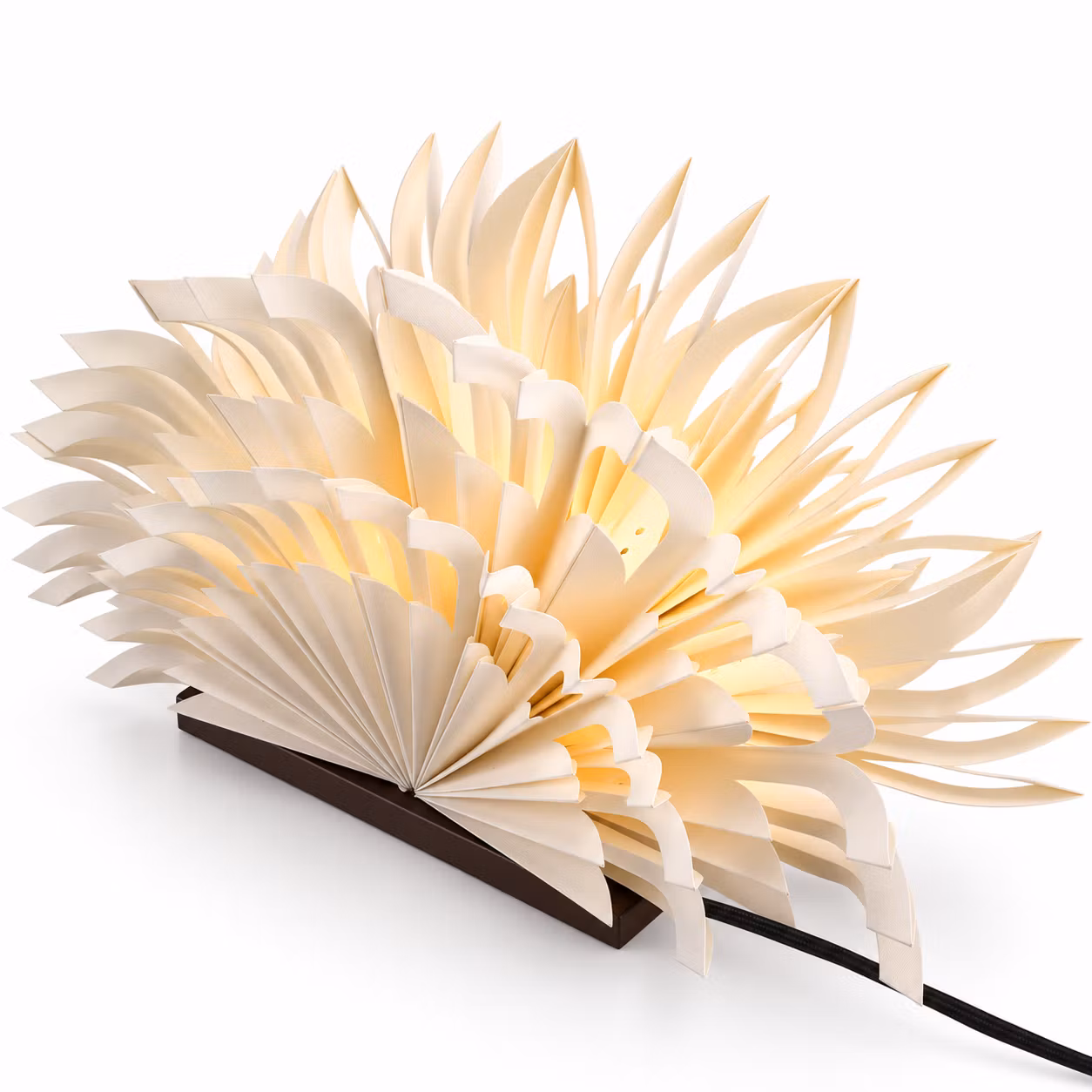Mezza Clara Adventsljusstake White/Coffee