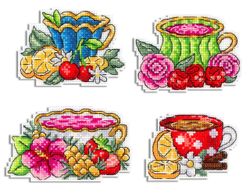 Broderikit Plastic Canvas Magneter Tekoppar - Tefantasi